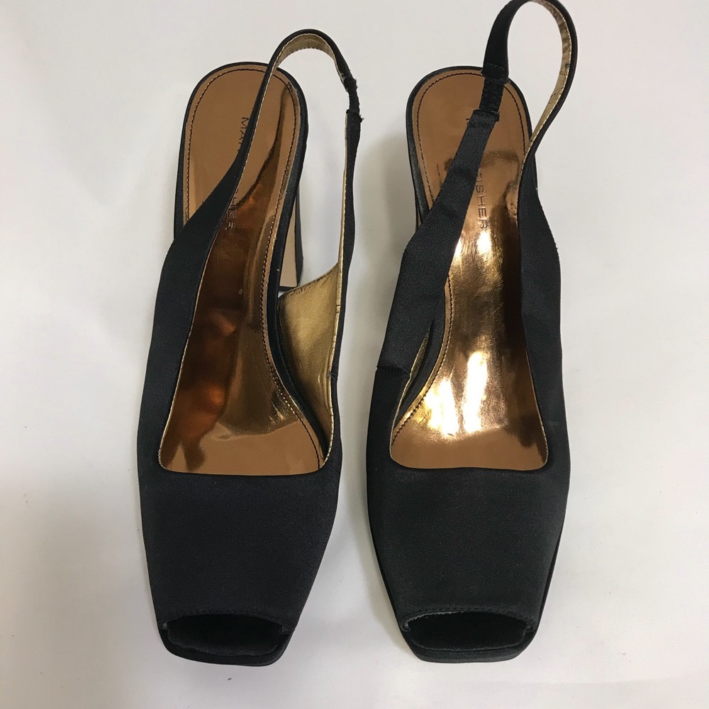 Marc Fisher black fabric sling back heel, like new - Picture 2 of 7